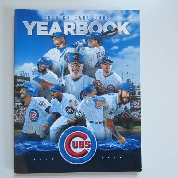 Lot 9 CHICAGO CUBS Collectible Yearbooks, Scorecards, Game Day, Book - Picture 3 of 14